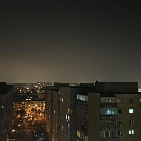 The Moon View Apartman Bukarest Kültér fotó