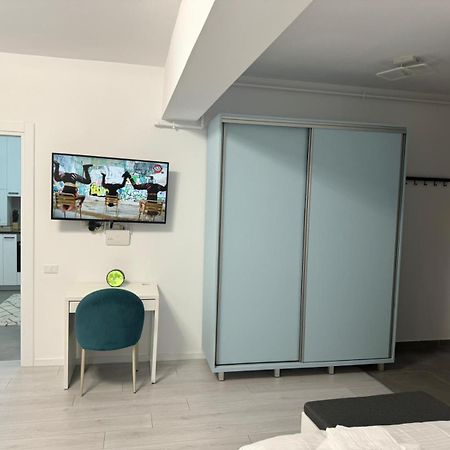 The Moon View Apartman Bukarest Kültér fotó